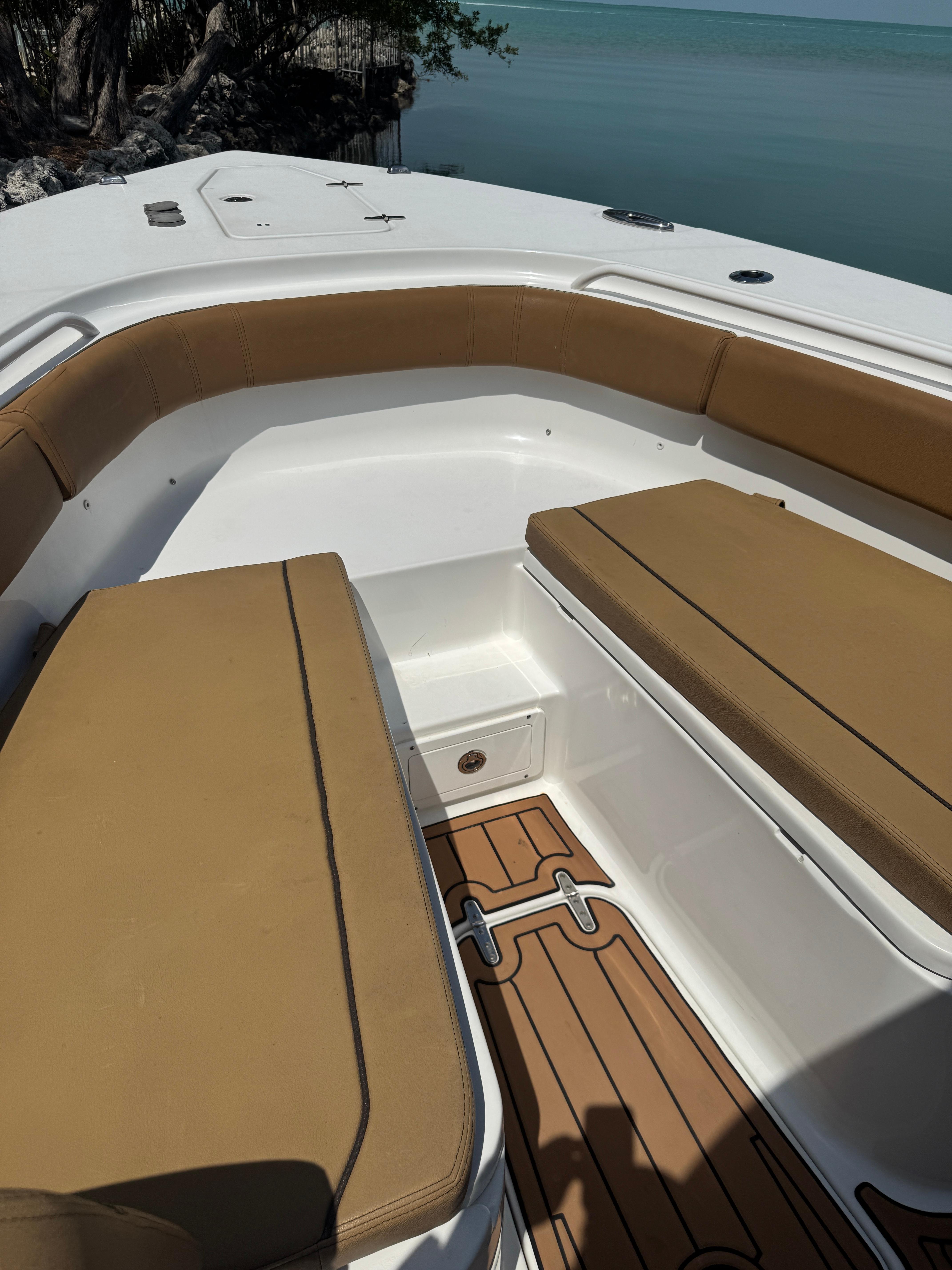 2020-sea-hunt-gamefish-30-forward-seating-power-9755717-20250411180404391-1_XLARGE