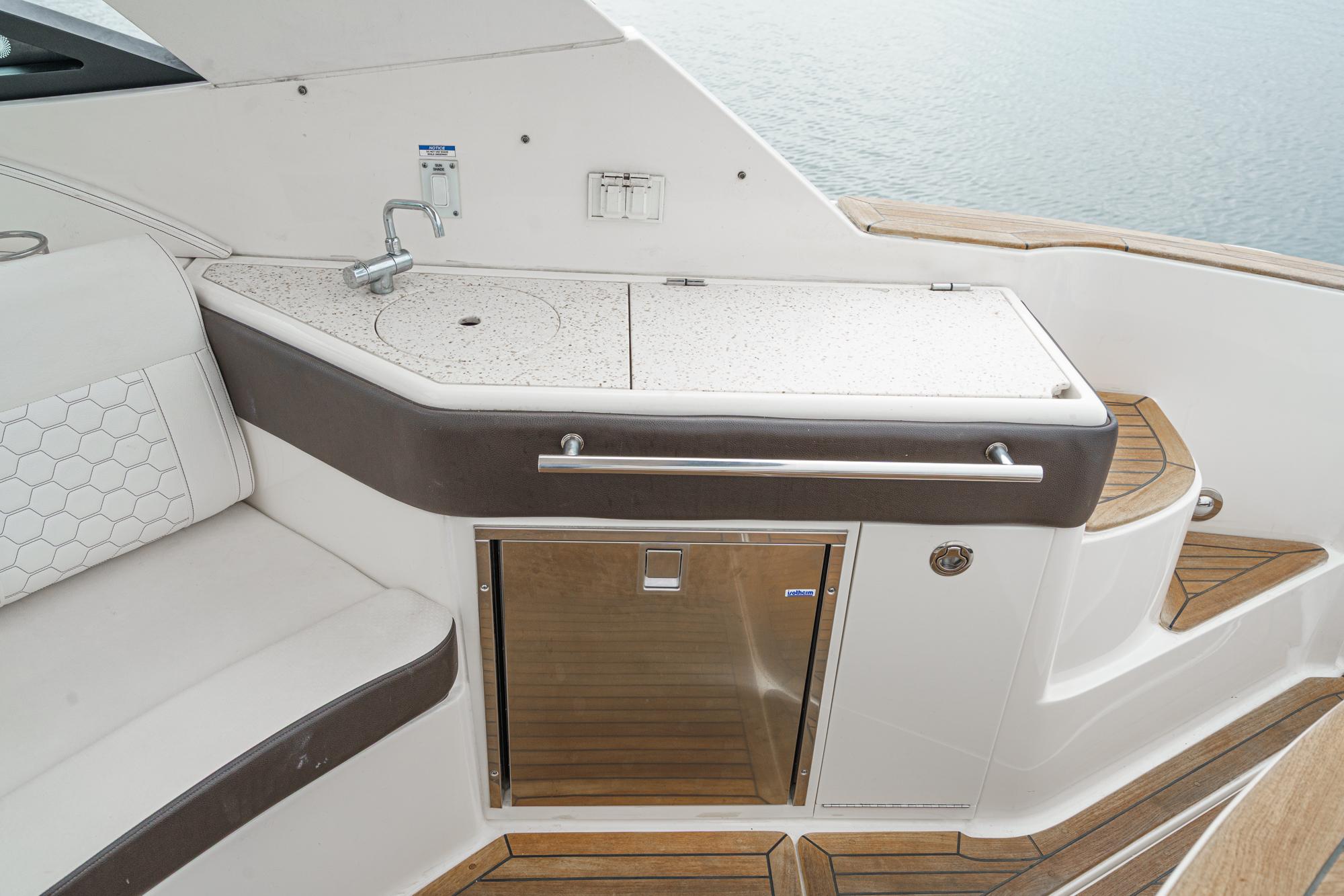 2020 Sea Ray Sundancer 320 #TBRM1788A inventory image at Sun Country Marine Group, San Diego Harbor Island 2020 Sea Ray Sundancer 320 #TBRM1788A inventory image at Sun Country Marine Group, San Diego Harbor Island