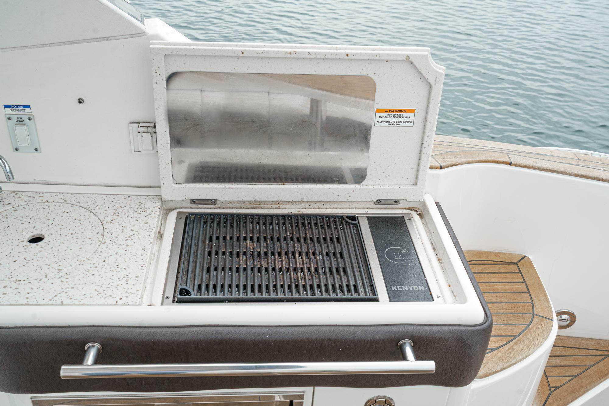 2020 Sea Ray Sundancer 320 #TBRM1788A inventory image at Sun Country Marine Group, San Diego Harbor Island 2020 Sea Ray Sundancer 320 #TBRM1788A inventory image at Sun Country Marine Group, San Diego Harbor Island