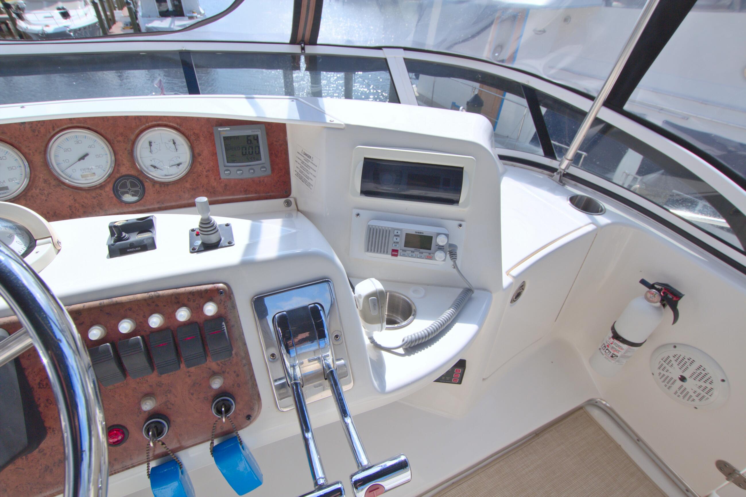 2006-silverton-39-motor-yacht-power-9745718-20250408105255844-1_XLARGE