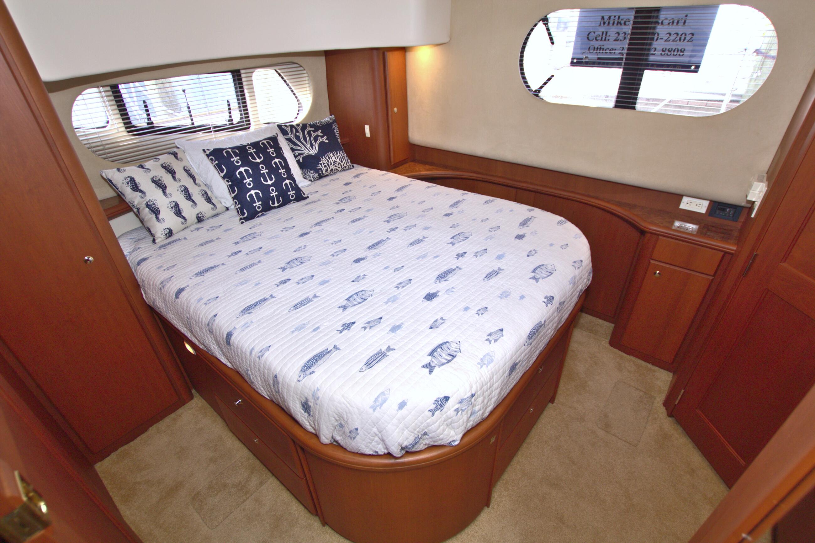 2006-silverton-39-motor-yacht-power-9745718-20250408105544443-1_XLARGE