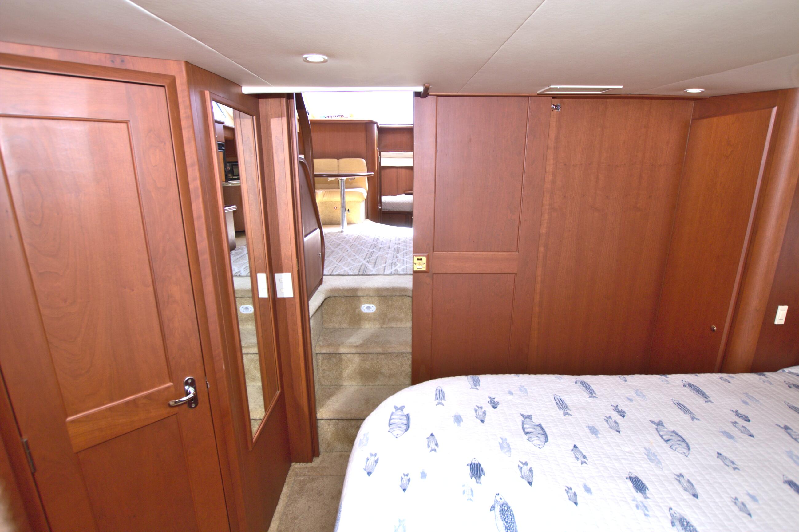 2006-silverton-39-motor-yacht-power-9745718-20250408105608833-1_XLARGE