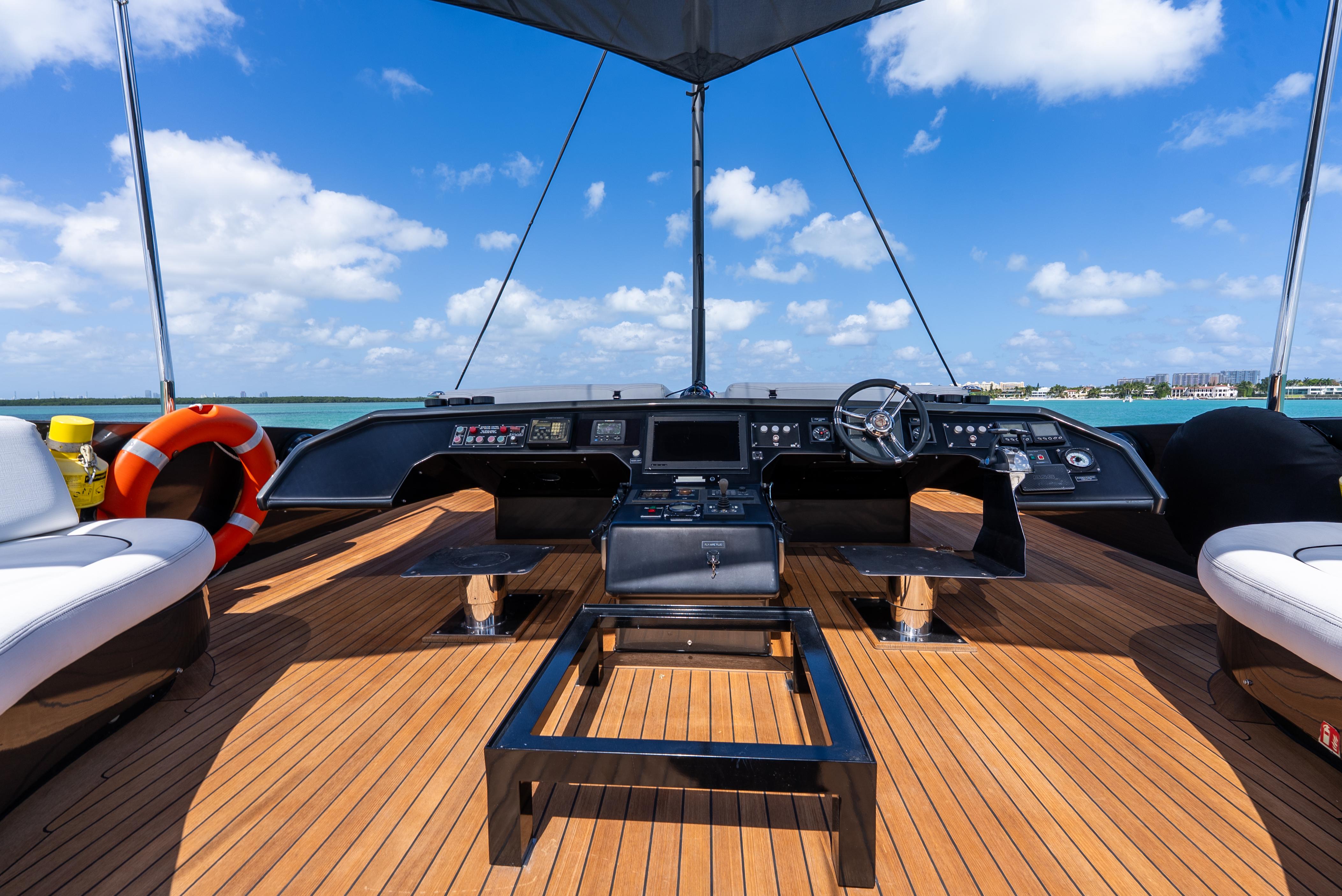 Palmer Johnson-120 2003 -FL-US-9775720 | Thumbnail
