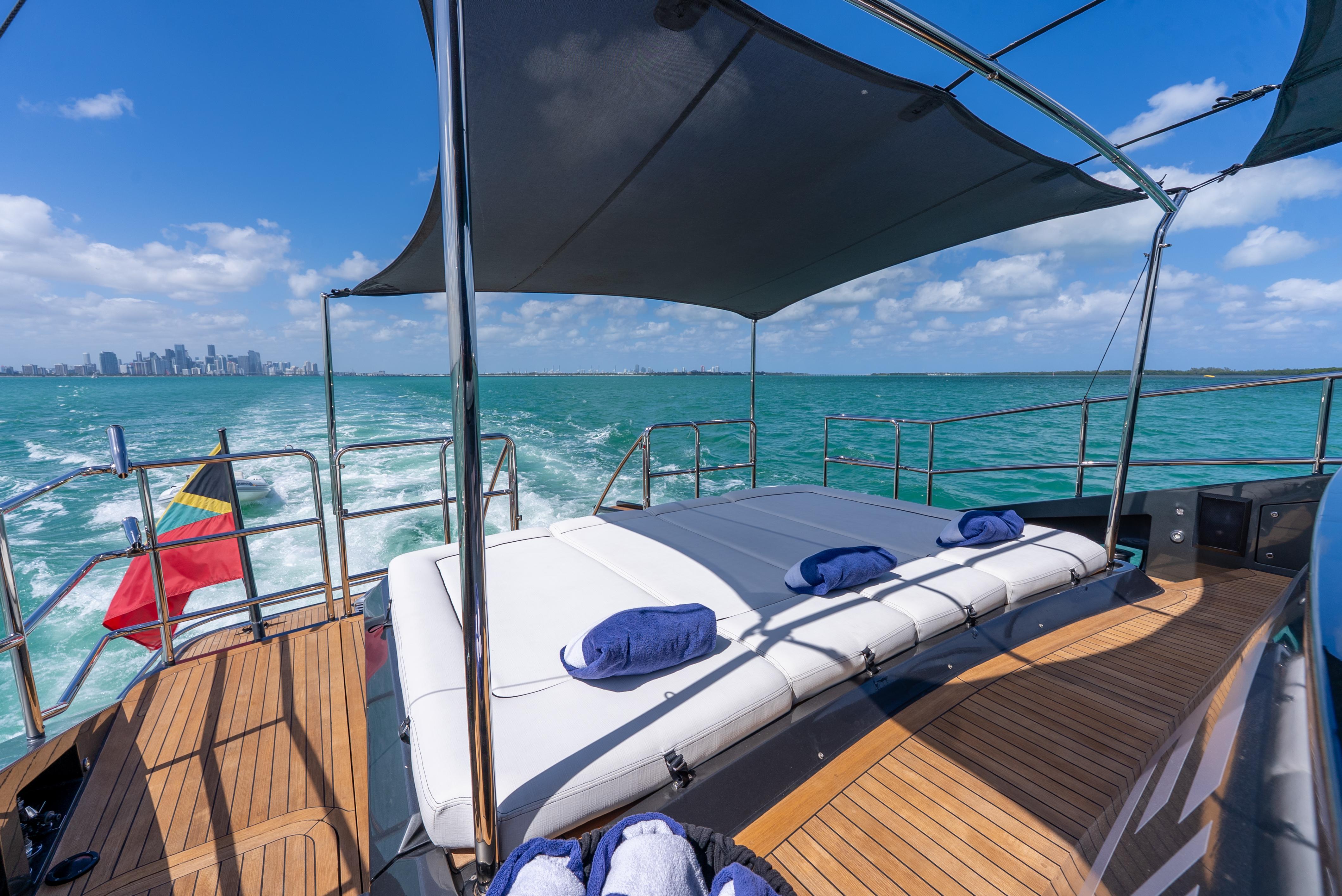 Palmer Johnson-120 2003 -FL-US-9775720 | Thumbnail