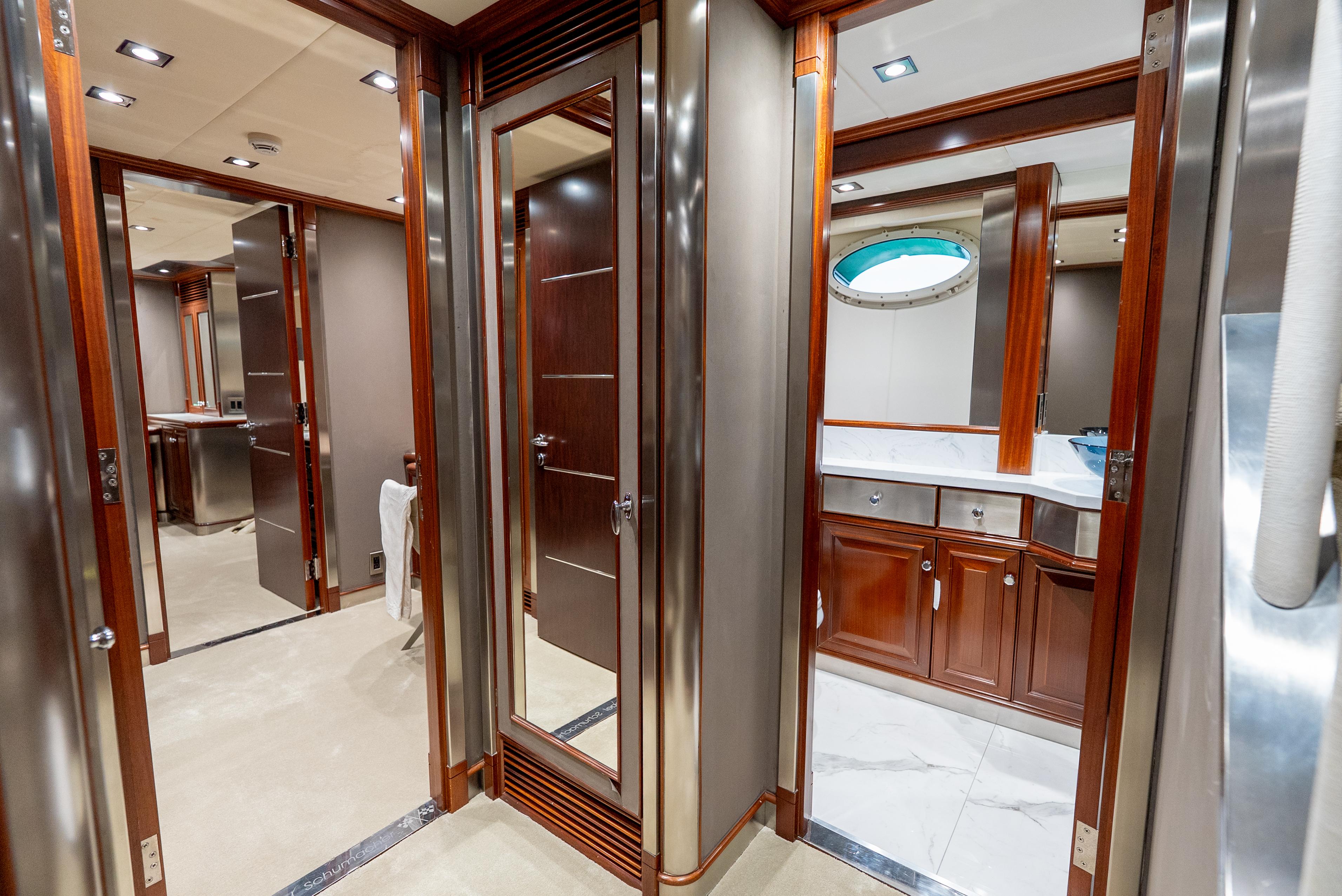 Palmer Johnson-120 2003 -FL-US-9775720 | Thumbnail