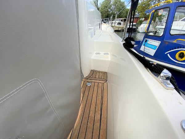 2016 Delphia 800 Escape