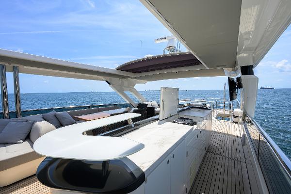 73' Absolute, Listing Number 100900606, - Photo No. 44