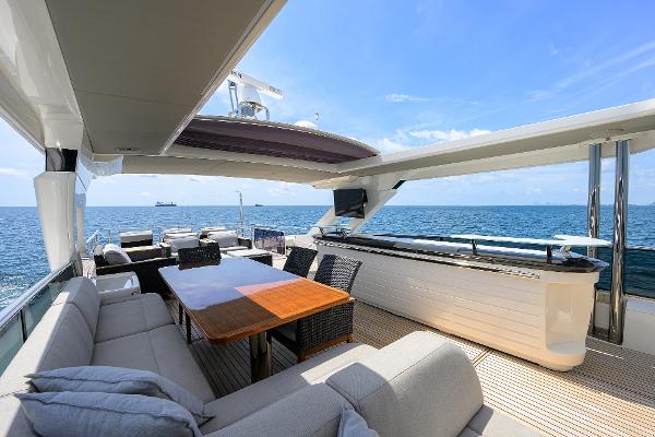 73' Absolute, Listing Number 100900606, - Photo No. 48