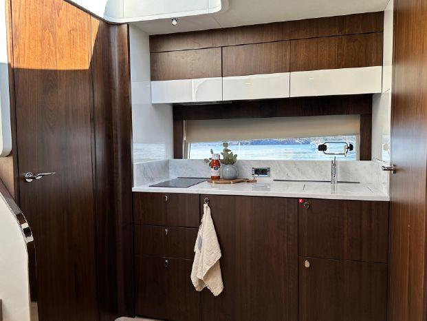 New - 3 Cabin Version Yacht Photos Pics 