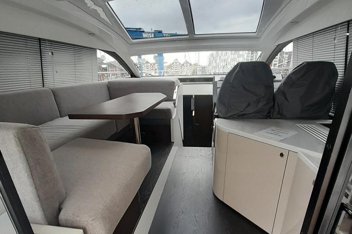 New - 3 Cabin Version Yacht Photos Pics 