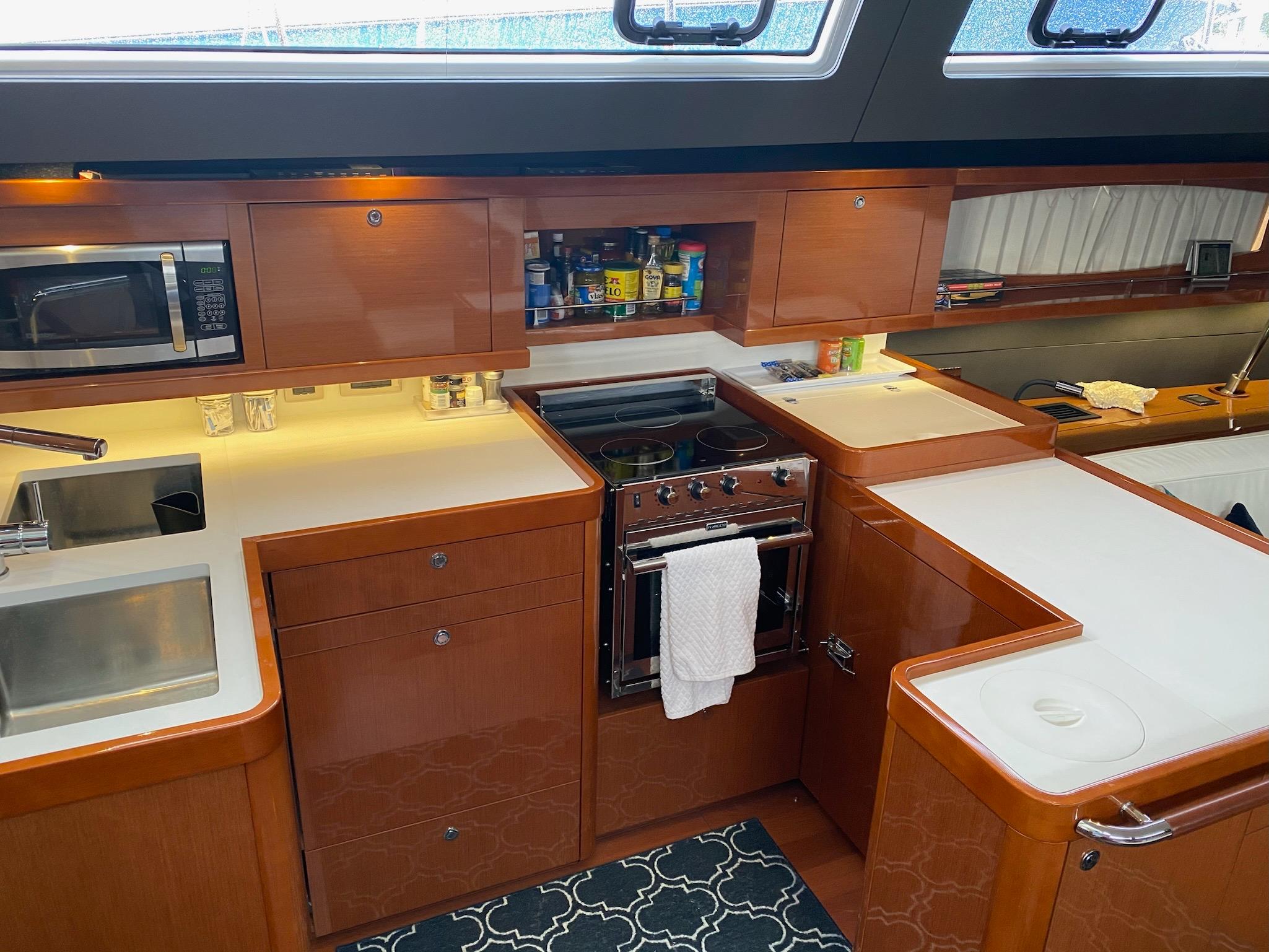 Yacht Photos Pics