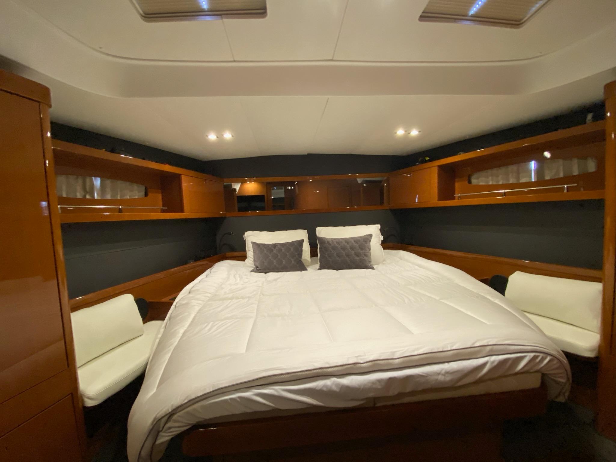 Yacht Photos Pics