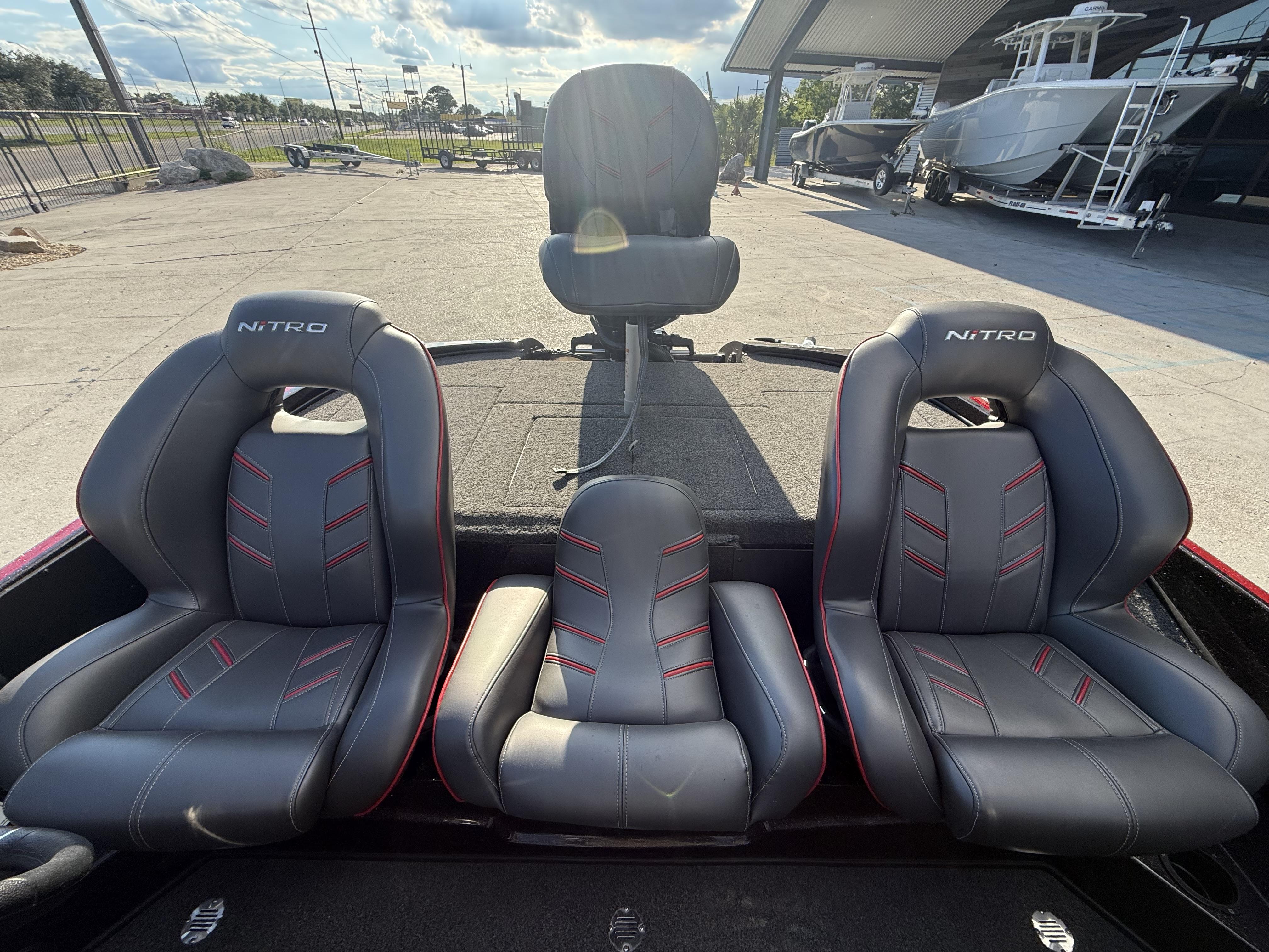 2019 Nitro Z18 DC boat seats with sleek gray and red design.