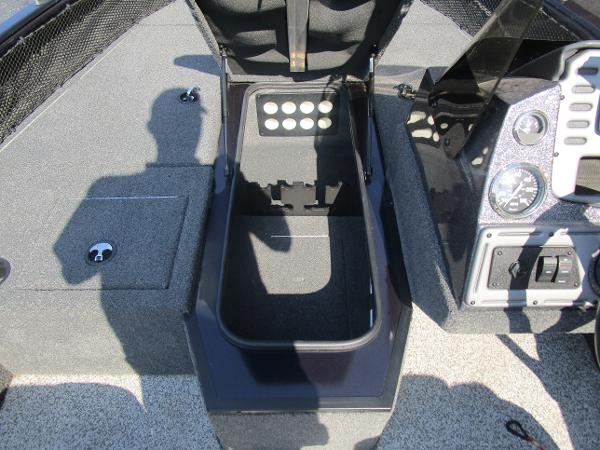 2019 Ranger Boats boat for sale, model of the boat is VS1682SC & Image # 10 of 18
