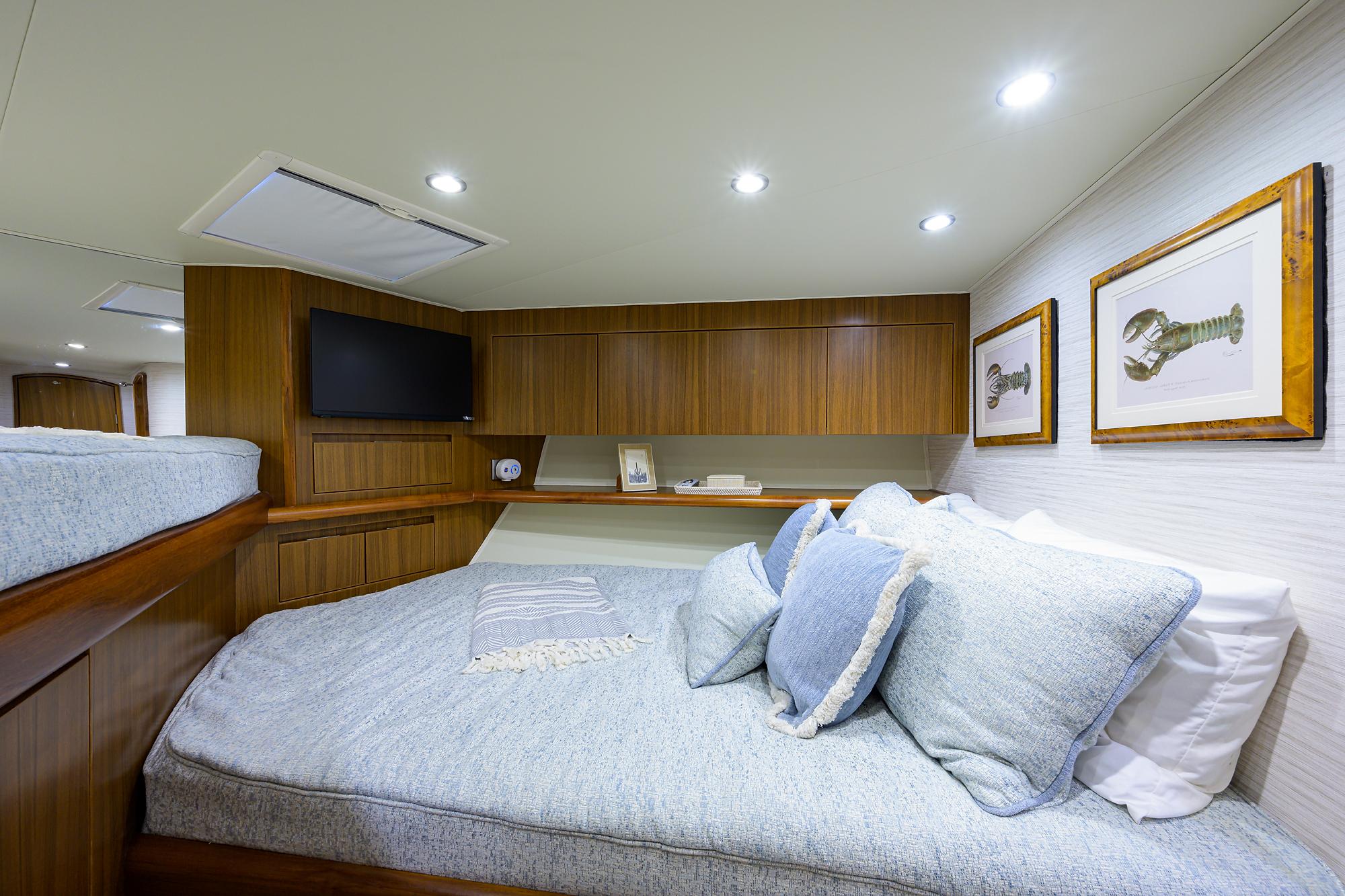 Viking 60 Tabasco - Interior Forward Stateroom