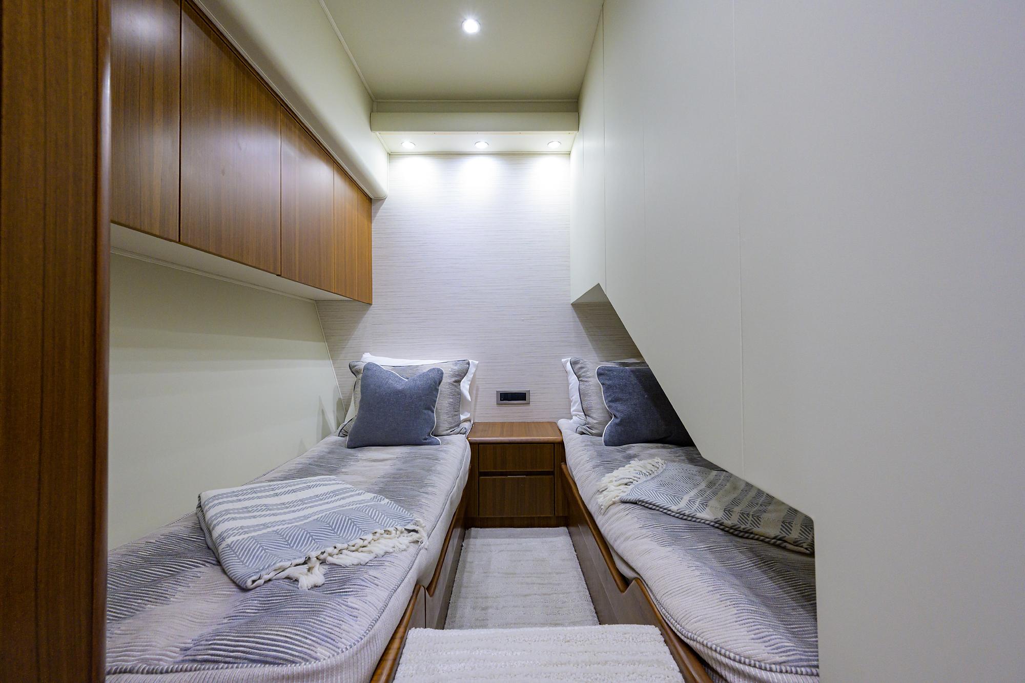 Viking 60 Tabasco - Interior Guest Stateroom