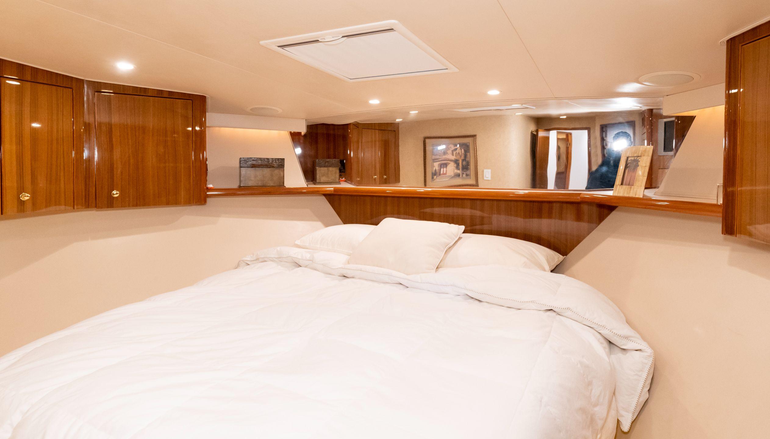 Viking 65 LOLO - Interior Stateroom