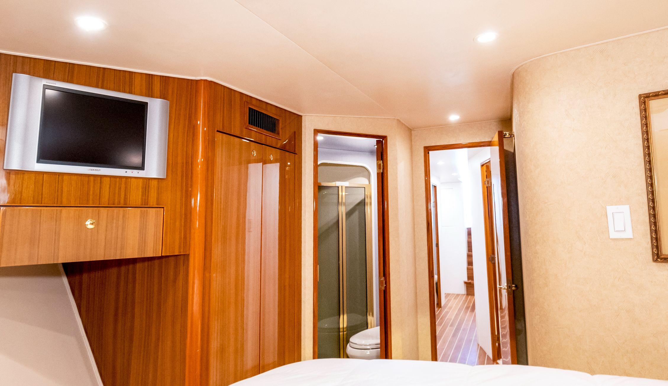 Viking 65 LOLO - Interior Stateroom