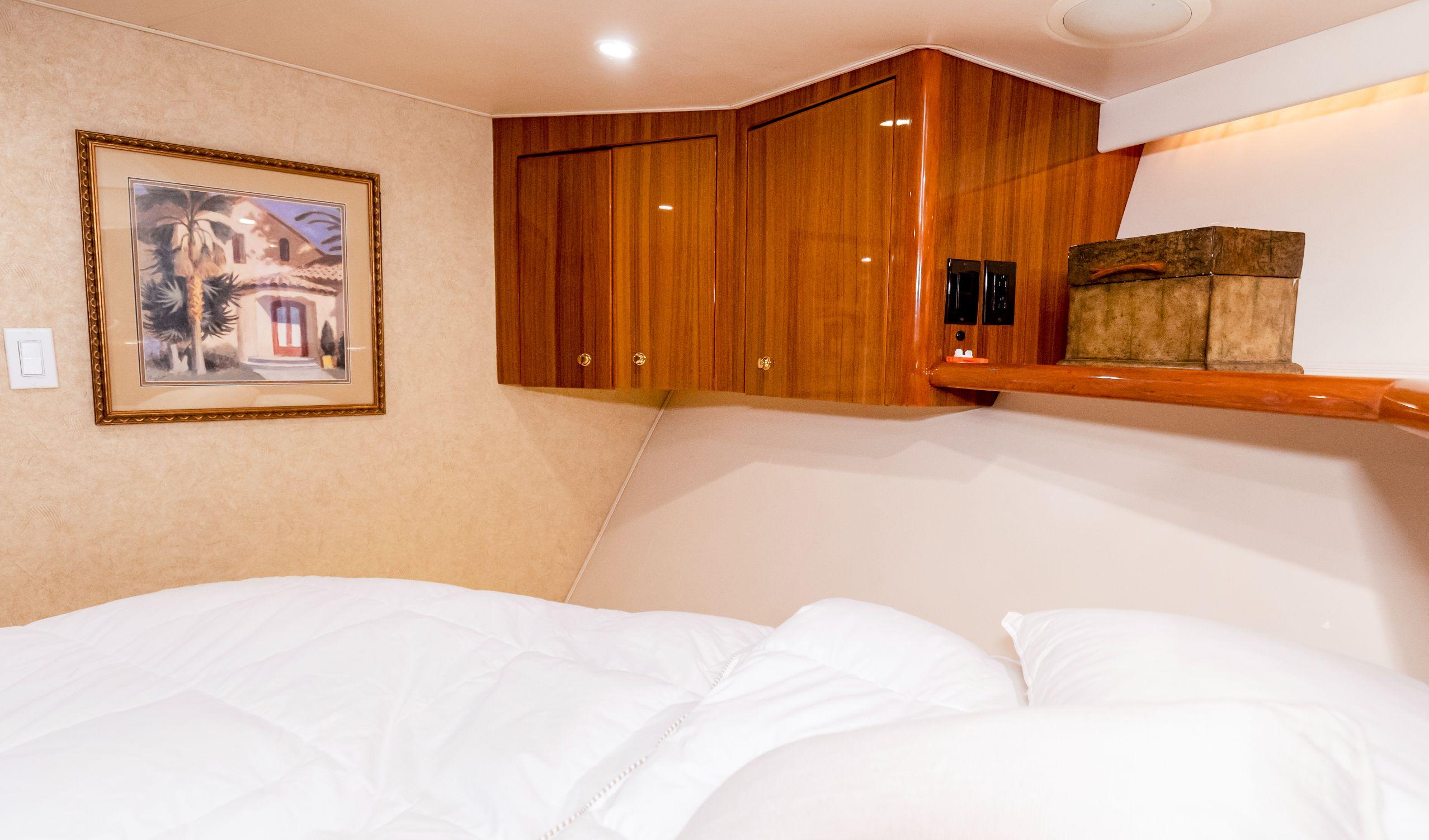 Viking 65 LOLO - Interior Stateroom