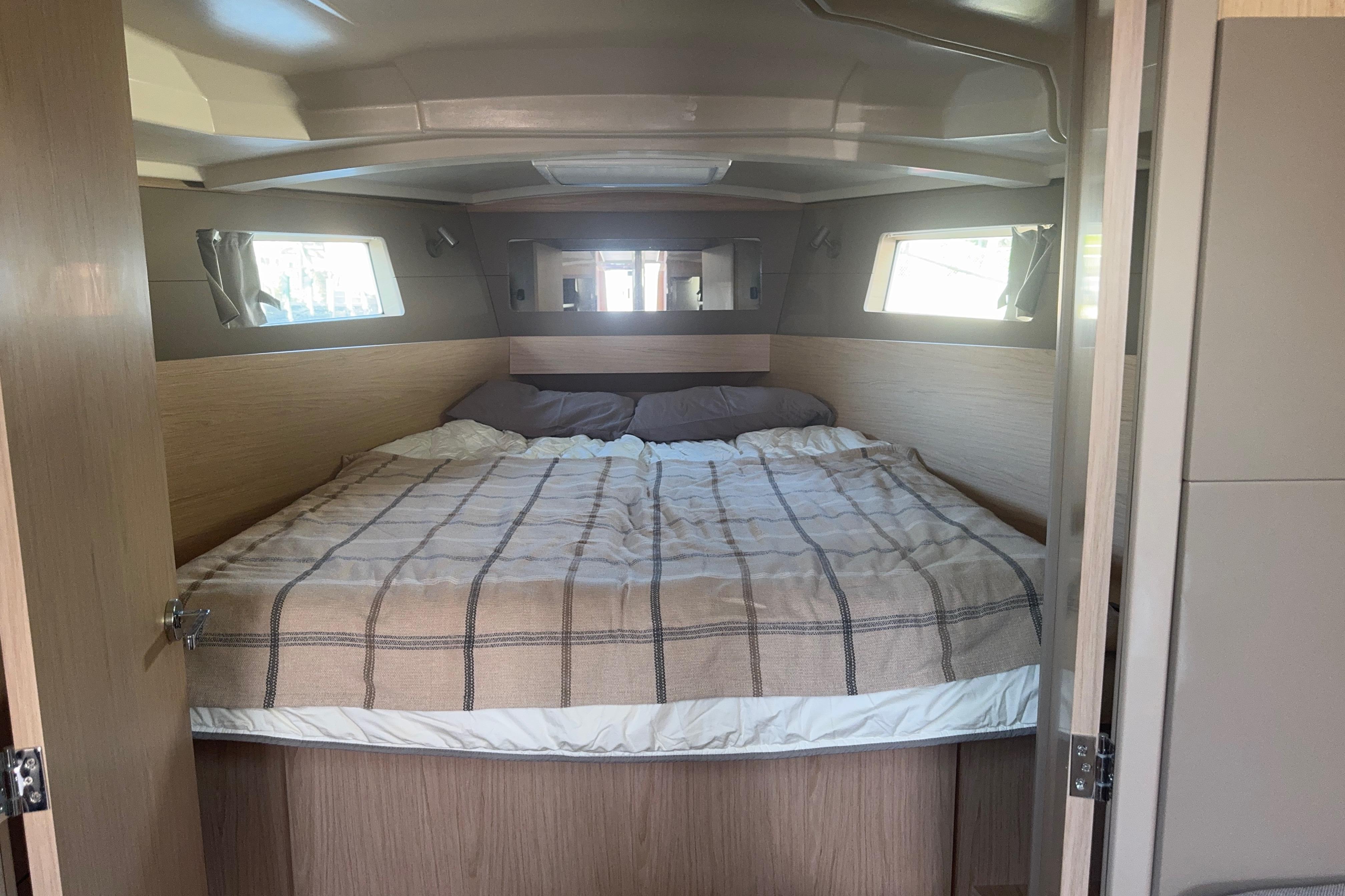 Yacht Photos Pics