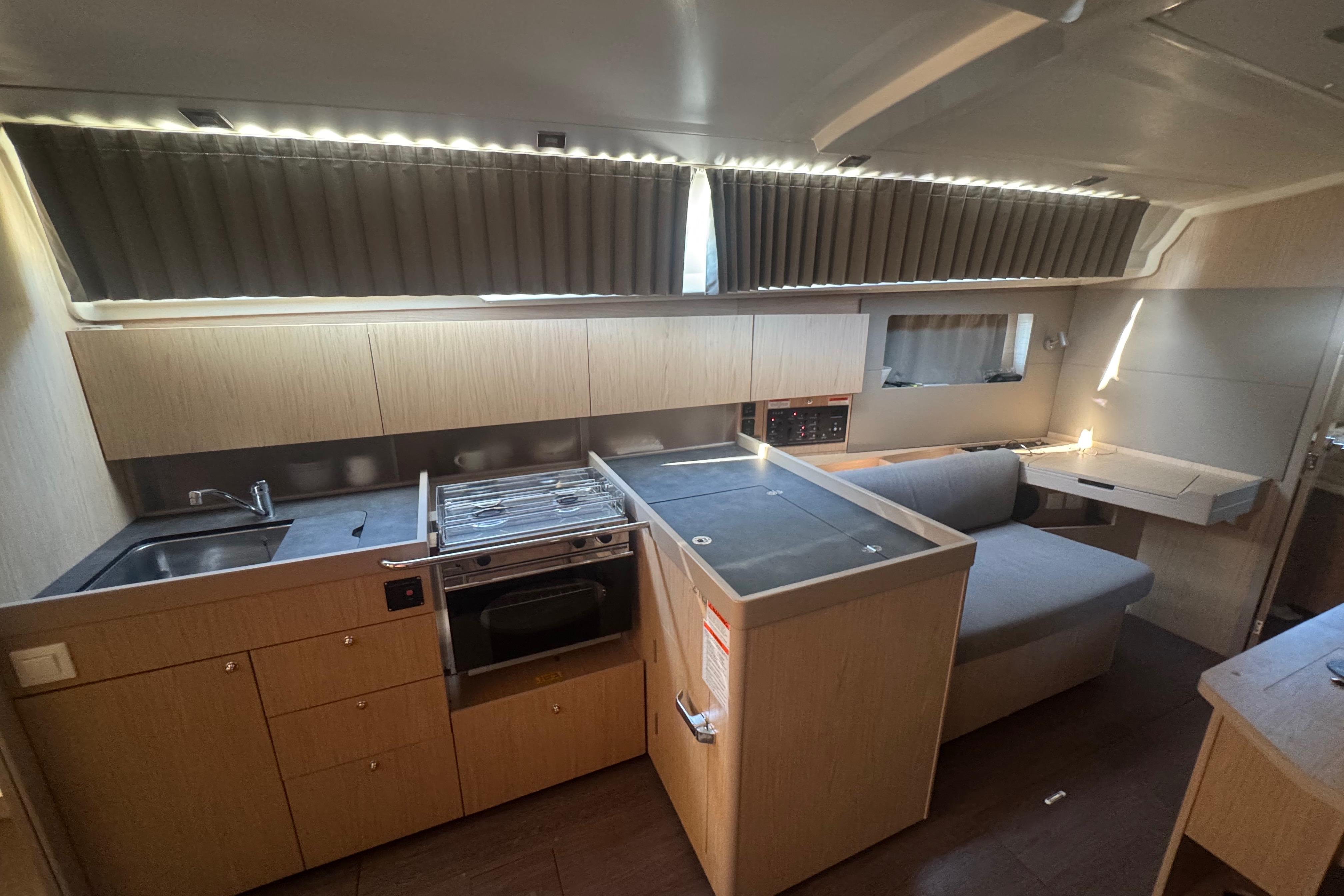 Yacht Photos Pics