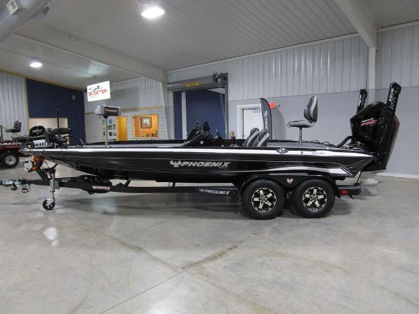 2021 Phoenix boat for sale, model of the boat is 921 ELITE & Image # 6 of 53