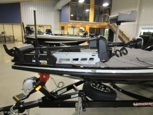 2021 Phoenix boat for sale, model of the boat is 921 ELITE & Image # 13 of 53