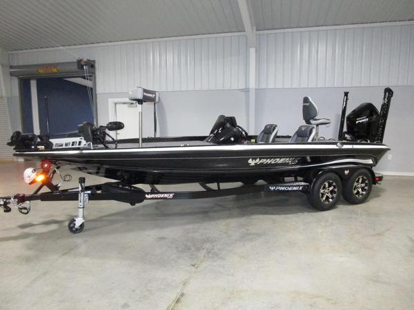 2021 Phoenix boat for sale, model of the boat is 921 ELITE & Image # 1 of 53