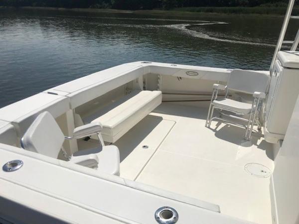 2005 Rampage boat for sale, model of the boat is 33' Express & Image # 32 of 38