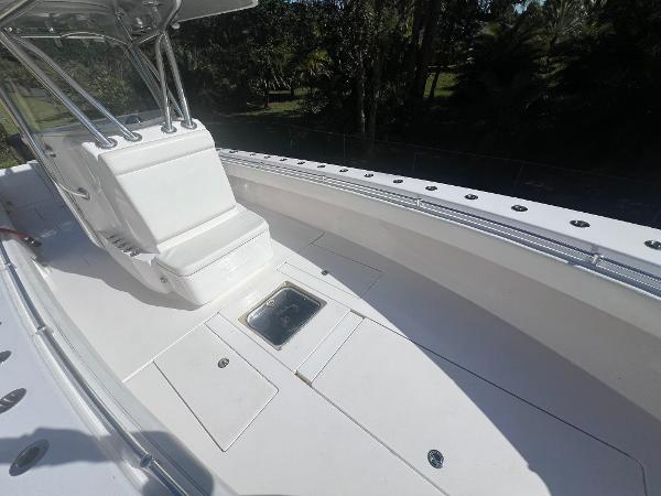 35' Contender, Listing Number 100912528, - Photo No. 8