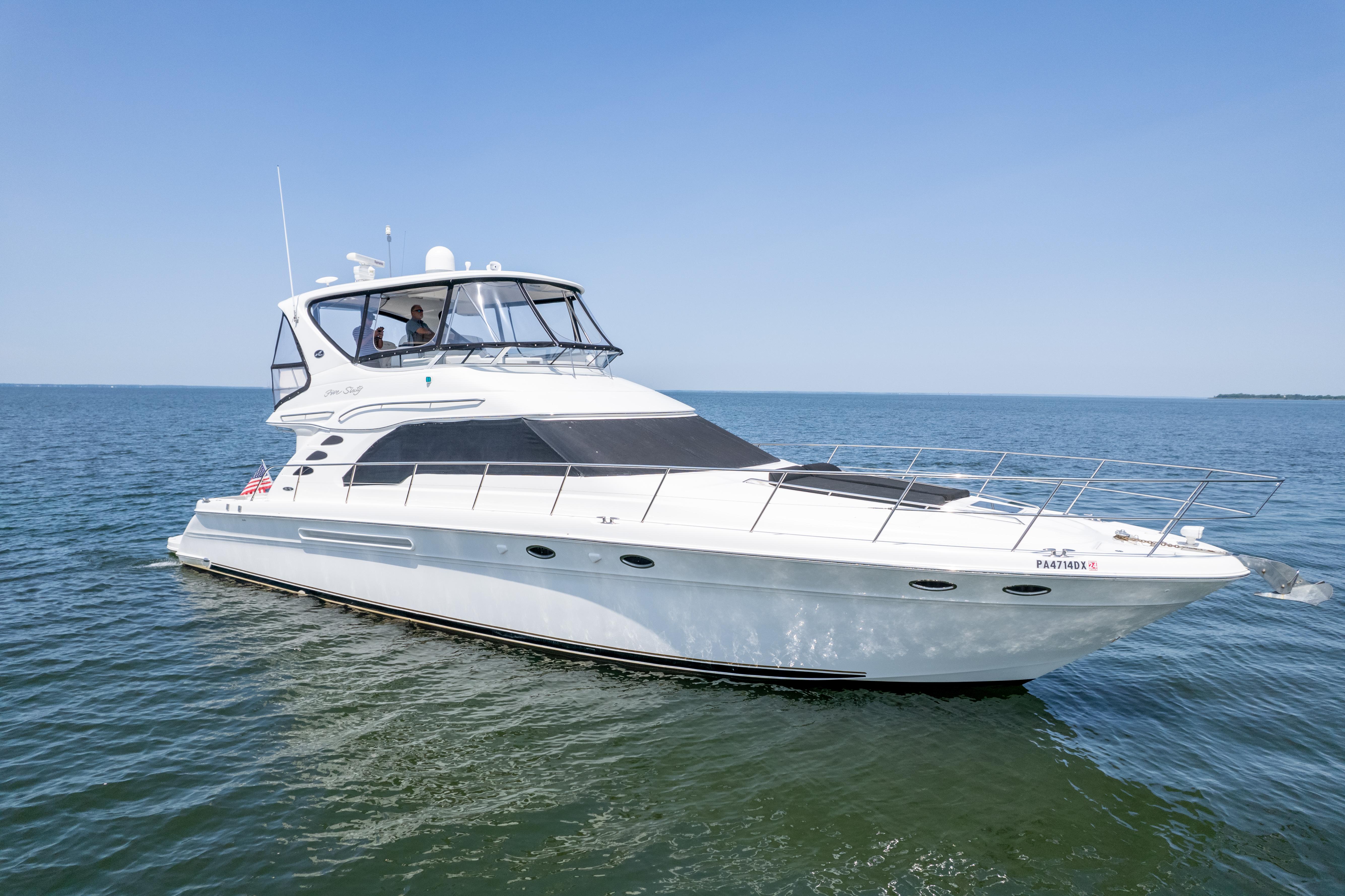 Sea Ray 56 Si Forever - Starboard profile on water