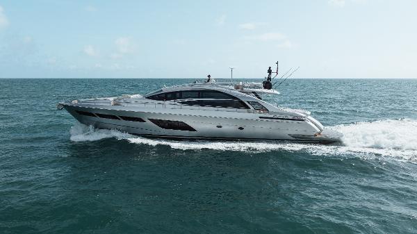 Photo of 2020 Pershing 84'