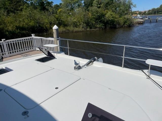 Foredeck with Bow Seats and Storag