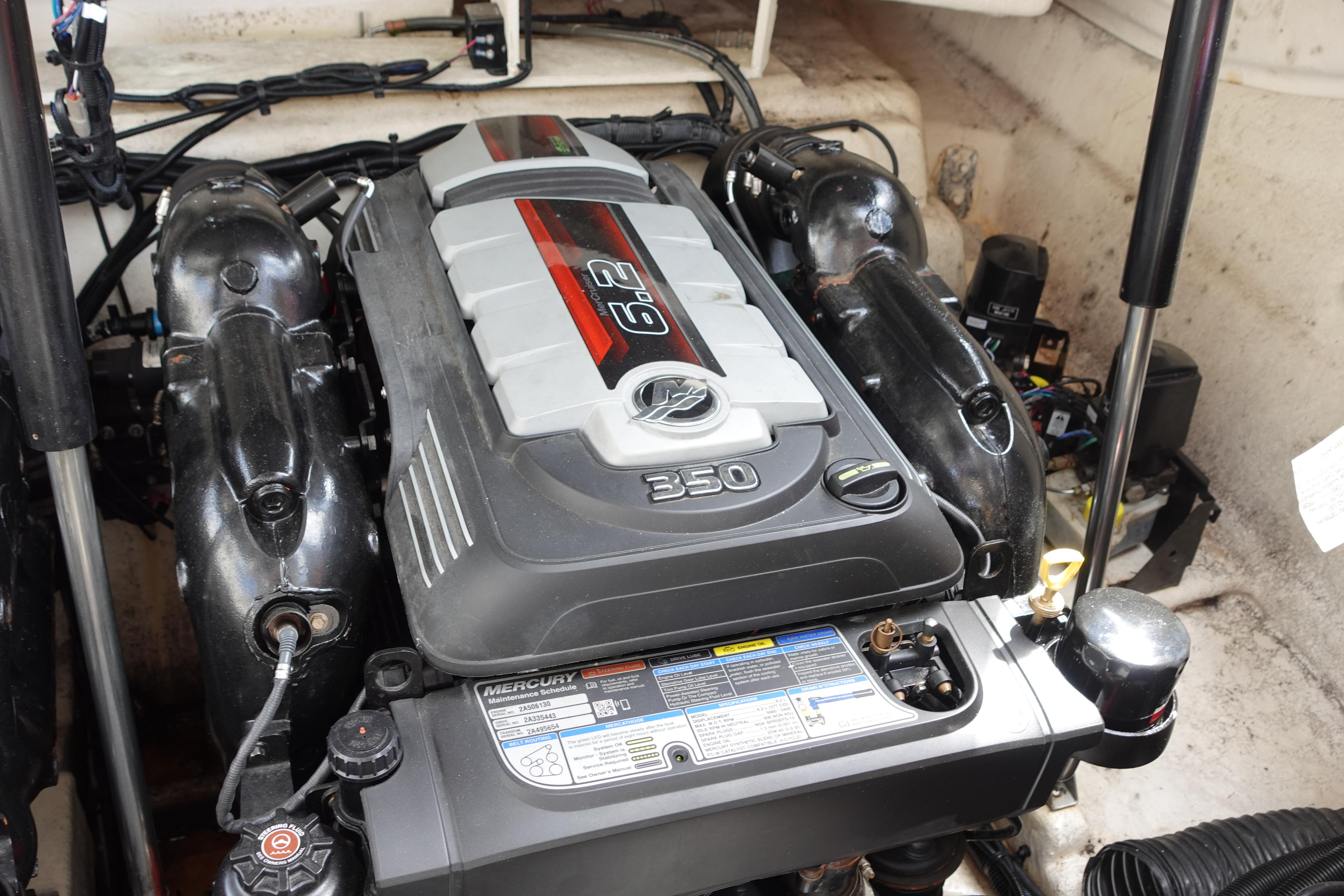2017-sea-ray-slx-310-power-9525757-20240829143317835-1_XLARGE