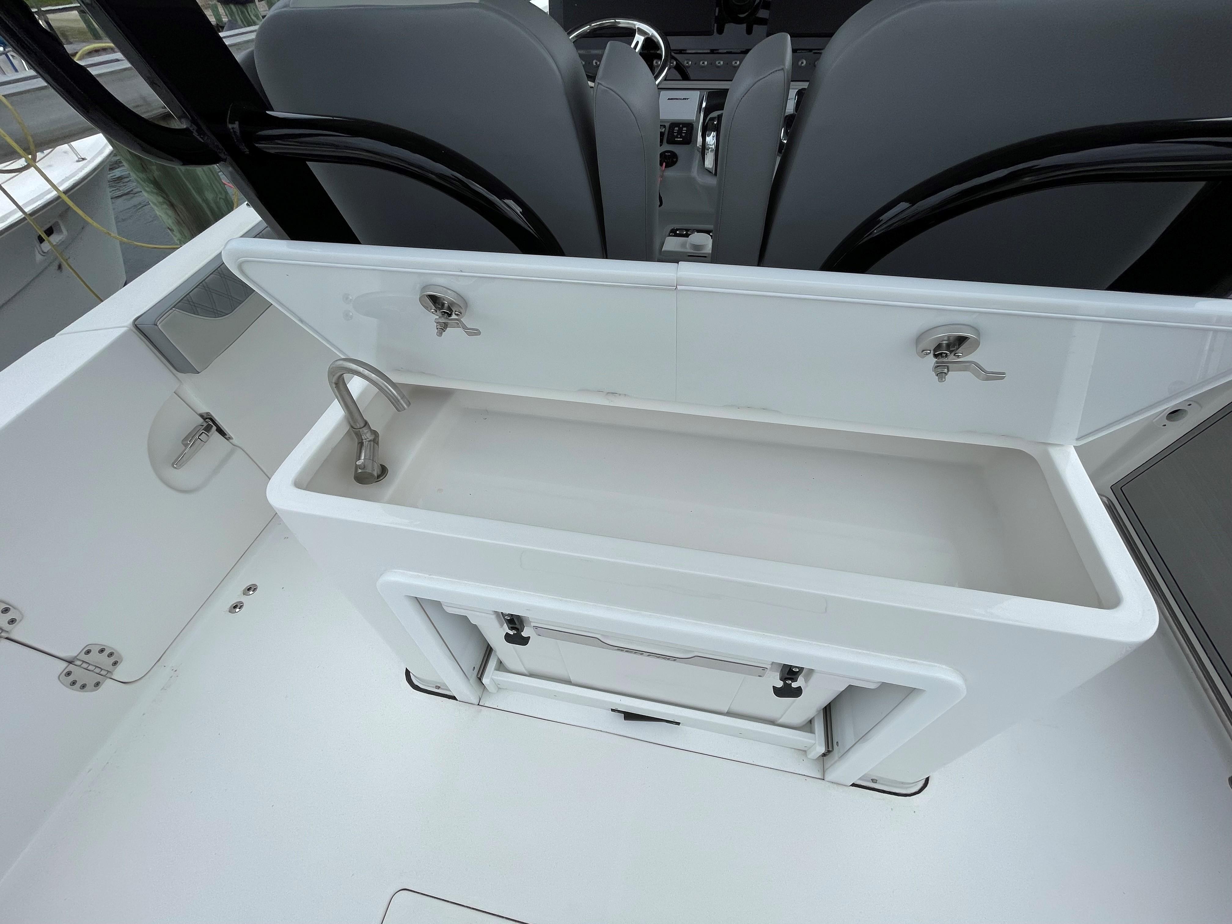 2023-sea-pro-320-dlx-center-console-power-9715759-20250314115559543-1_XLARGE