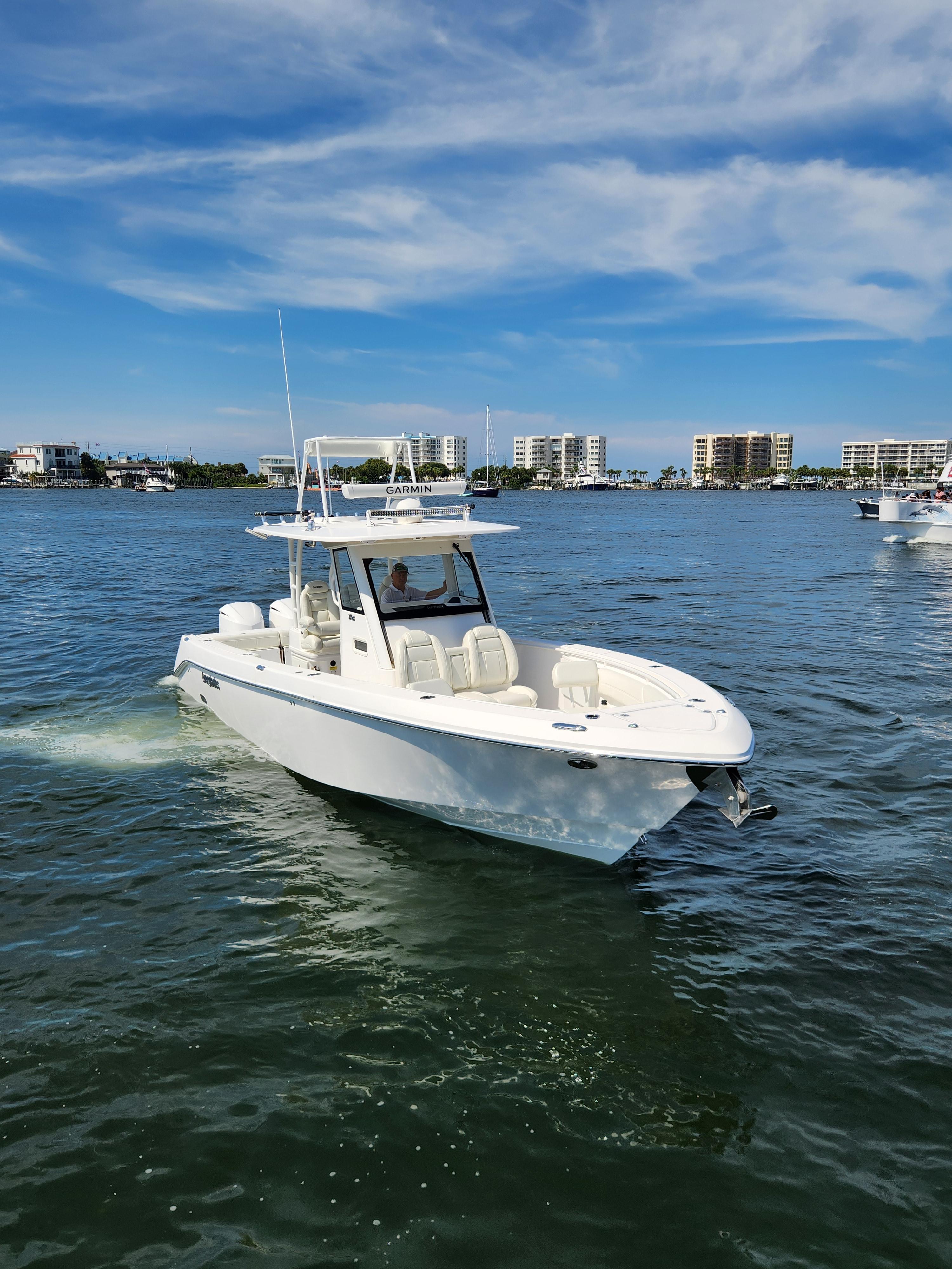 35' Everglades 2019