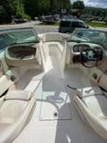 2005 Chaparral boat for sale, model of the boat is 210 SSi & Image # 11 of 15