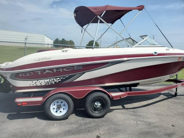 2011 Tahoe boat for sale, model of the boat is Q7i & Image # 1 of 8