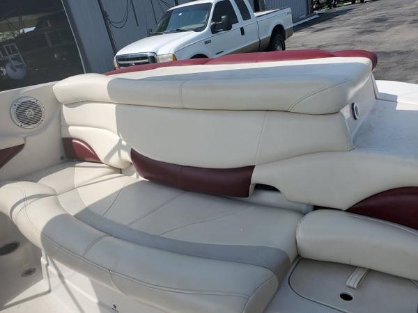 2011 Tahoe boat for sale, model of the boat is Q7i & Image # 7 of 8