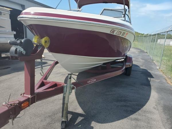 2011 Tahoe boat for sale, model of the boat is Q7i & Image # 3 of 8
