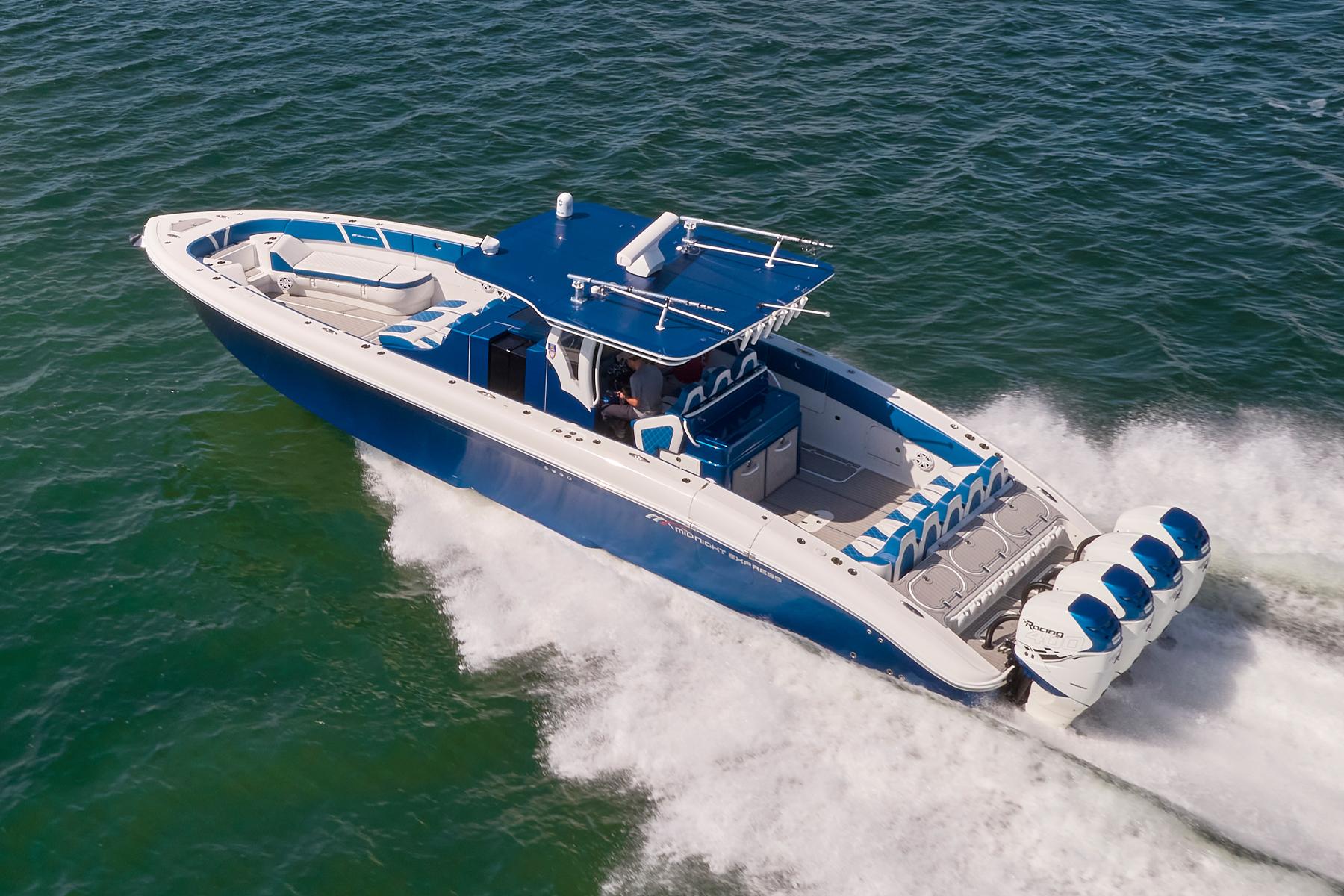 2019 Midnight Express 43' open