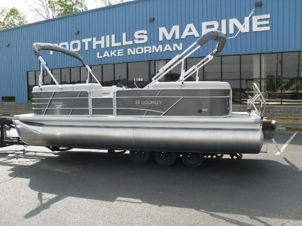 2021 Godfrey Pontoon boat for sale, model of the boat is SW 2286 SBX Sport Tube 27 in. & Image # 1 of 39
