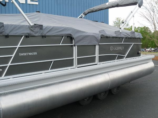 2021 Godfrey Pontoon boat for sale, model of the boat is SW 2286 SBX Sport Tube 27 in. & Image # 16 of 39