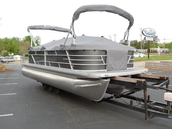 2021 Godfrey Pontoon boat for sale, model of the boat is SW 2286 SBX Sport Tube 27 in. & Image # 30 of 39