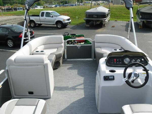 2021 Godfrey Pontoon boat for sale, model of the boat is SW 2286 SBX Sport Tube 27 in. & Image # 34 of 39