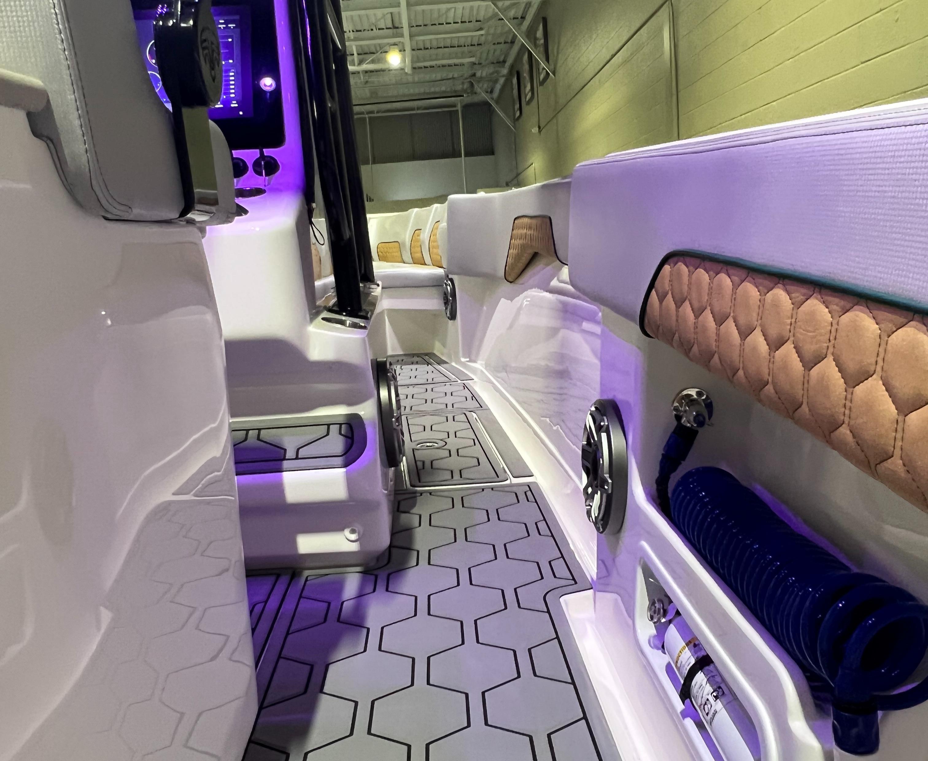 Blackwater-36 Sport 2022 -MI-US-2022 Blackwater 36 Sport interior with modern design and ambient lighting.-8355779 | Thumbnail