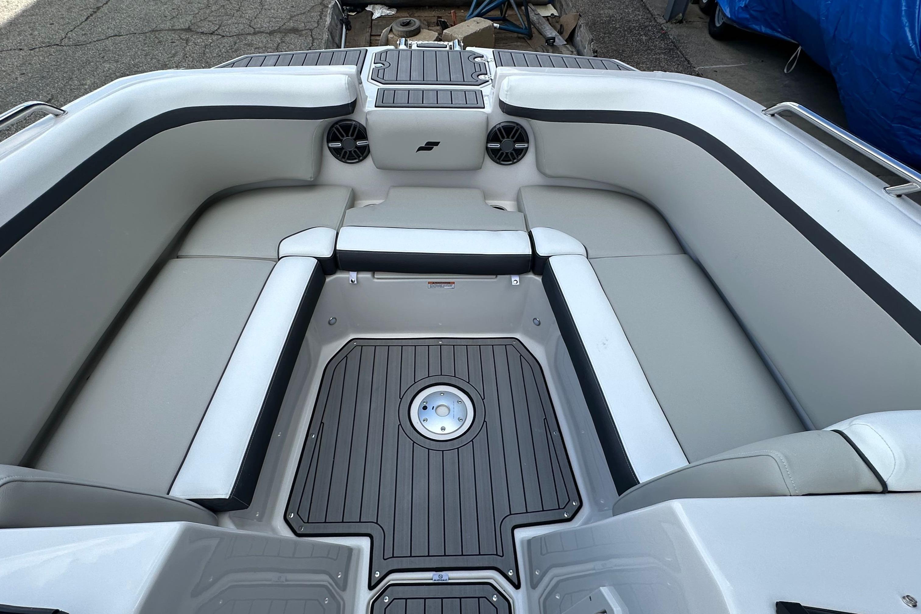 2024 Starcraft SVX 230 OB-26