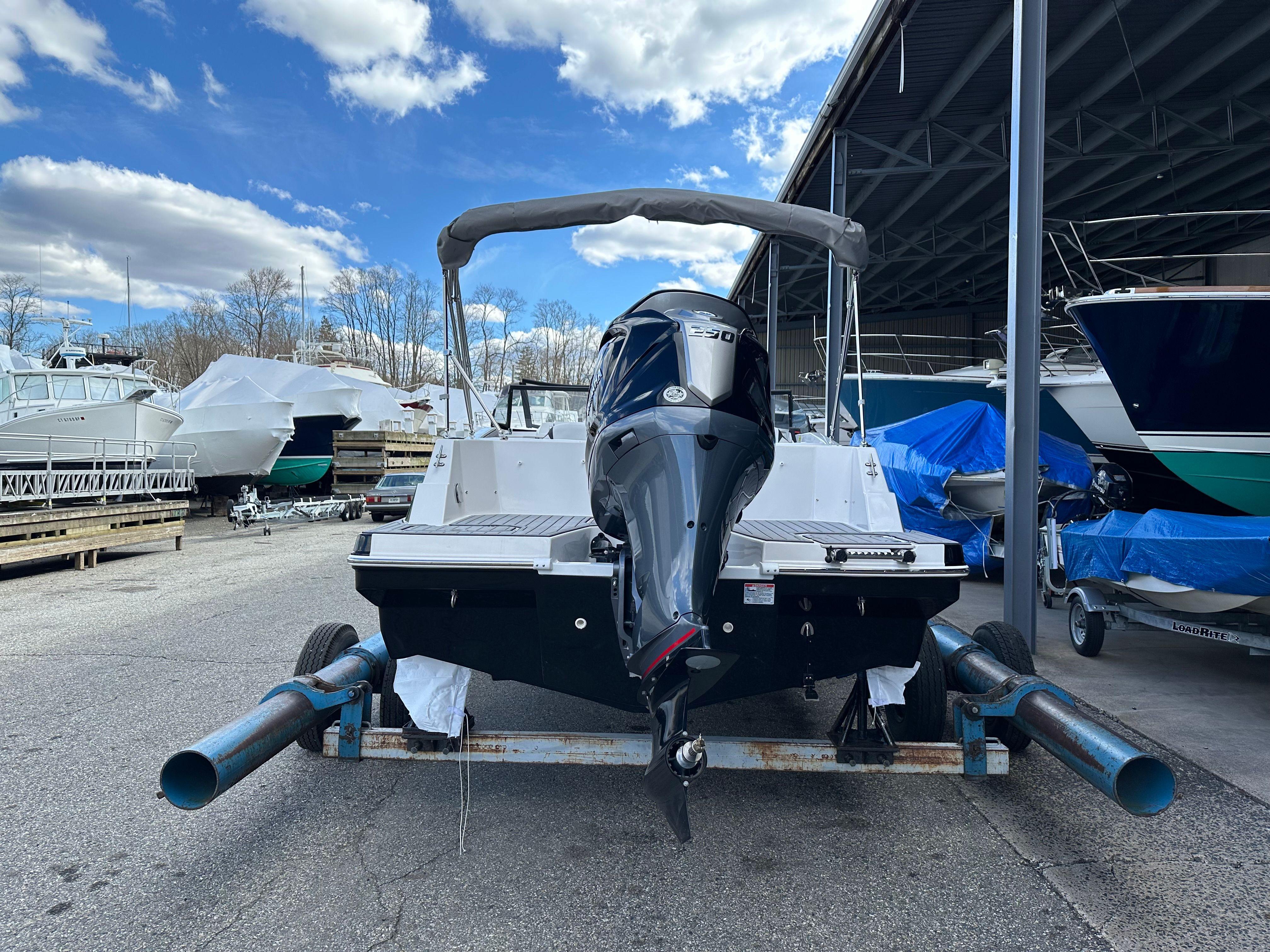 2024 Starcraft SVX 230 OB-9