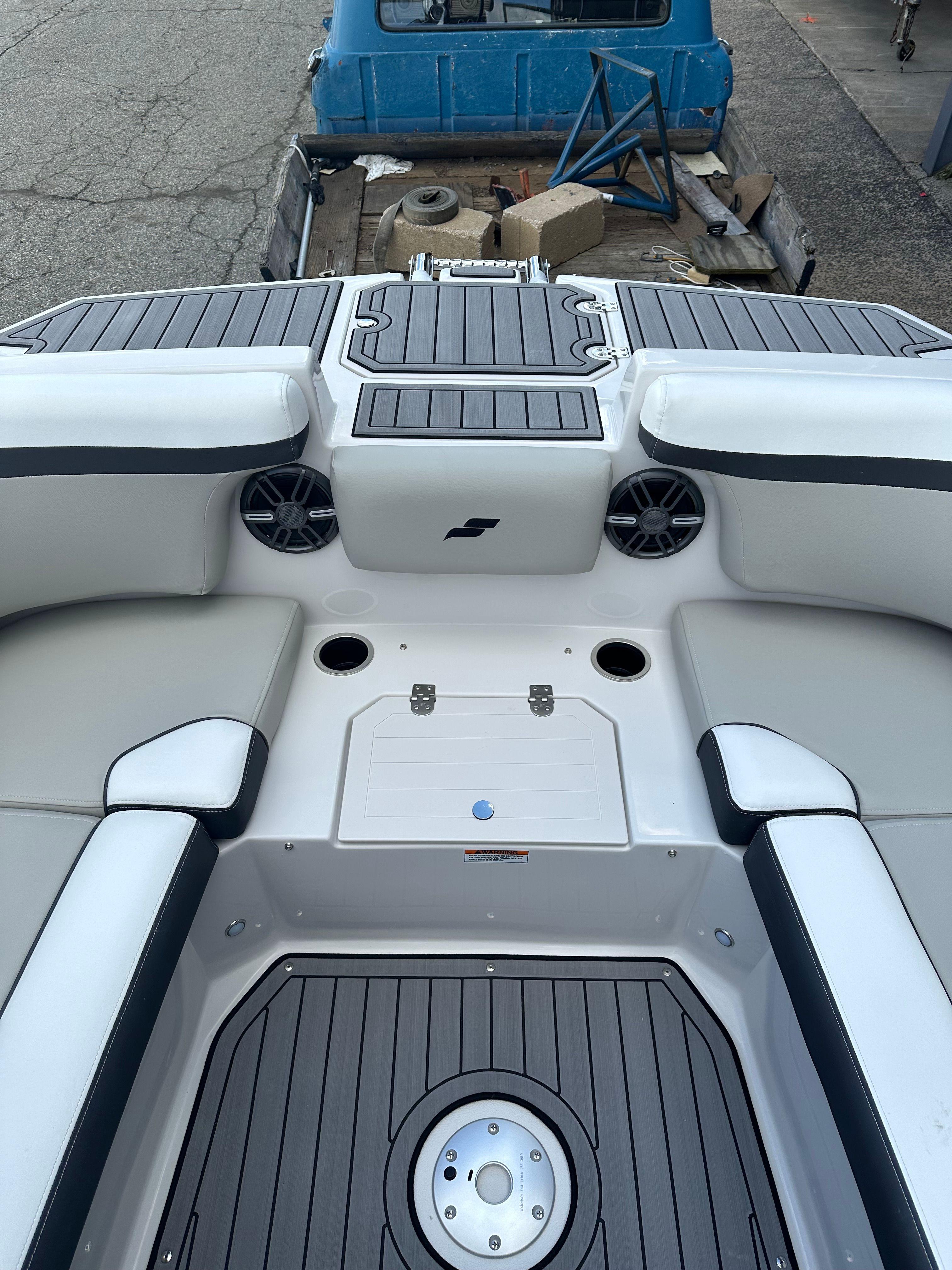 2024 Starcraft SVX 230 OB-27