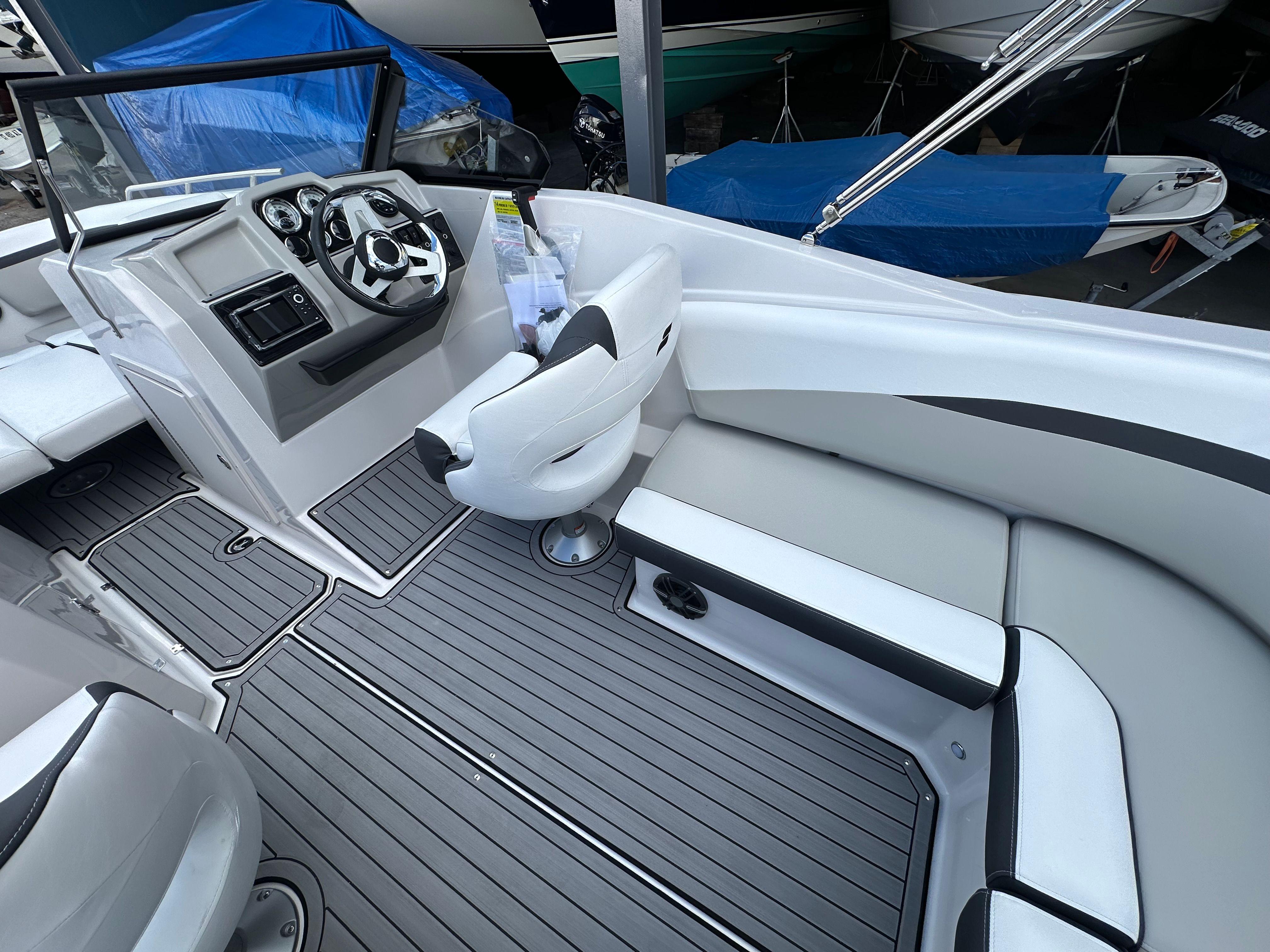2024 Starcraft SVX 230 OB-14